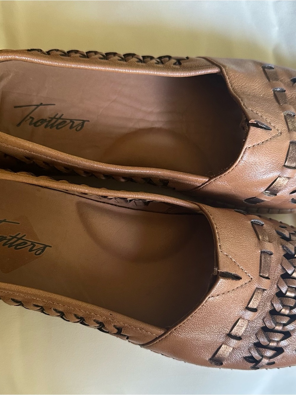 Trotters Tan Woven Leather Slip-On Flats - Women Brown 8.5 - Picture 6 of 7